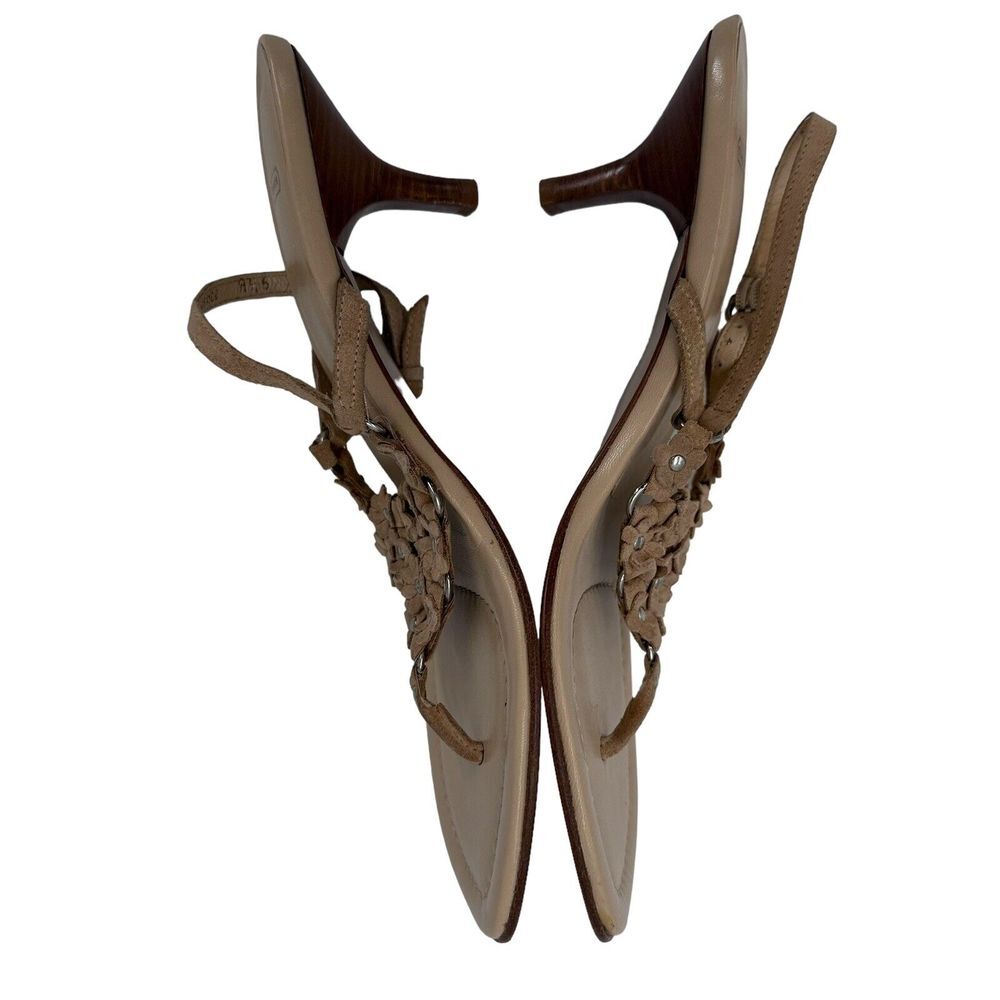 Coach Darla Suede Biscotto‎ Size 9.5 B Floral Kitten heel - Picture 6 of 10